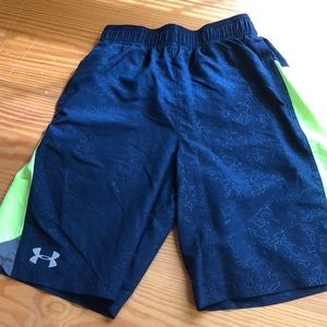 Under Armour boys shorts size medium